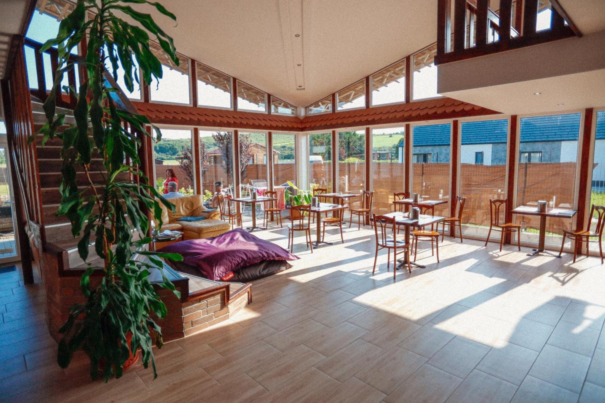 Megnyugtat-lak Apartmanház Demjén Exterior foto