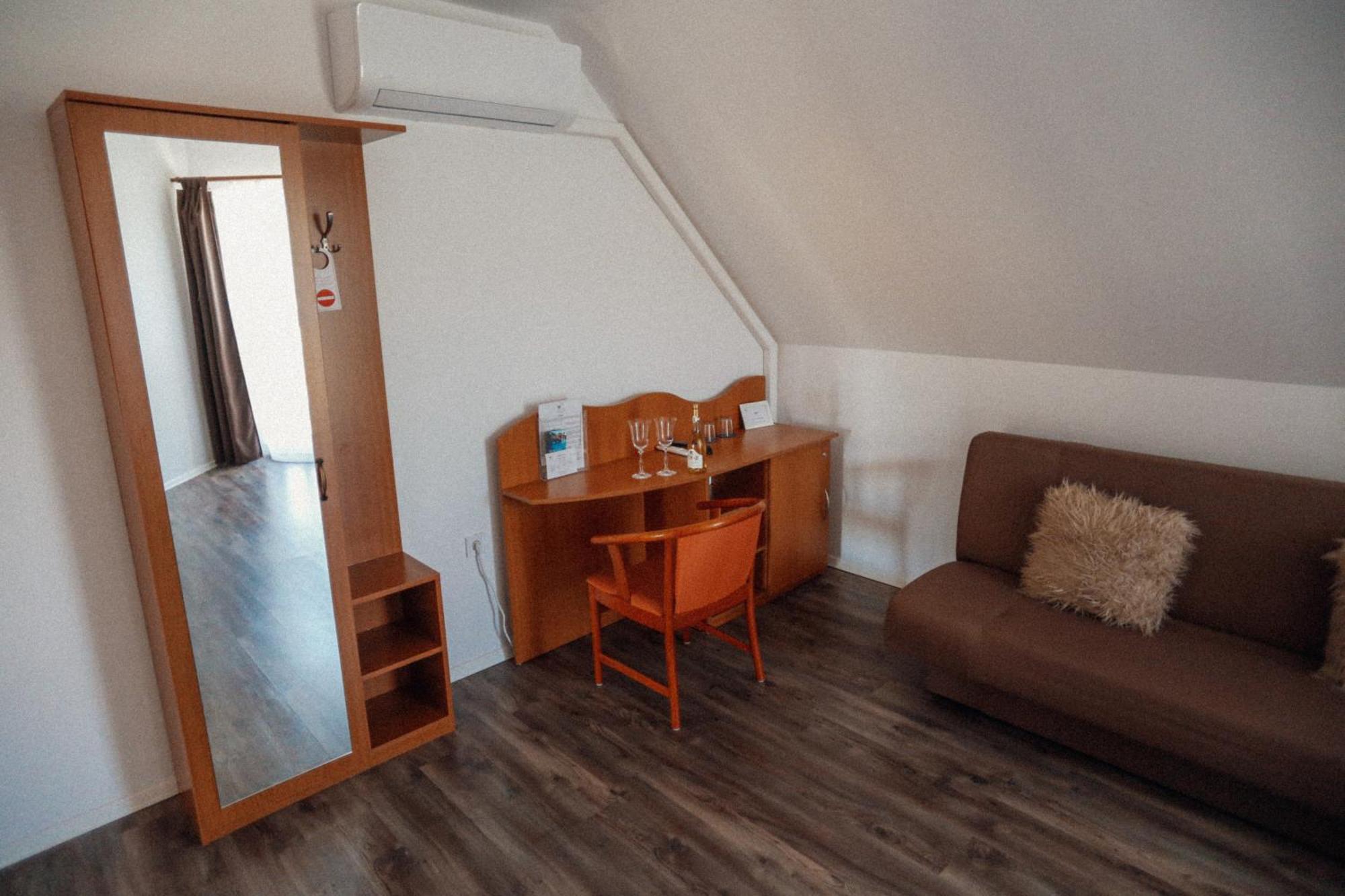 Megnyugtat-lak Apartmanház Demjén Exterior foto