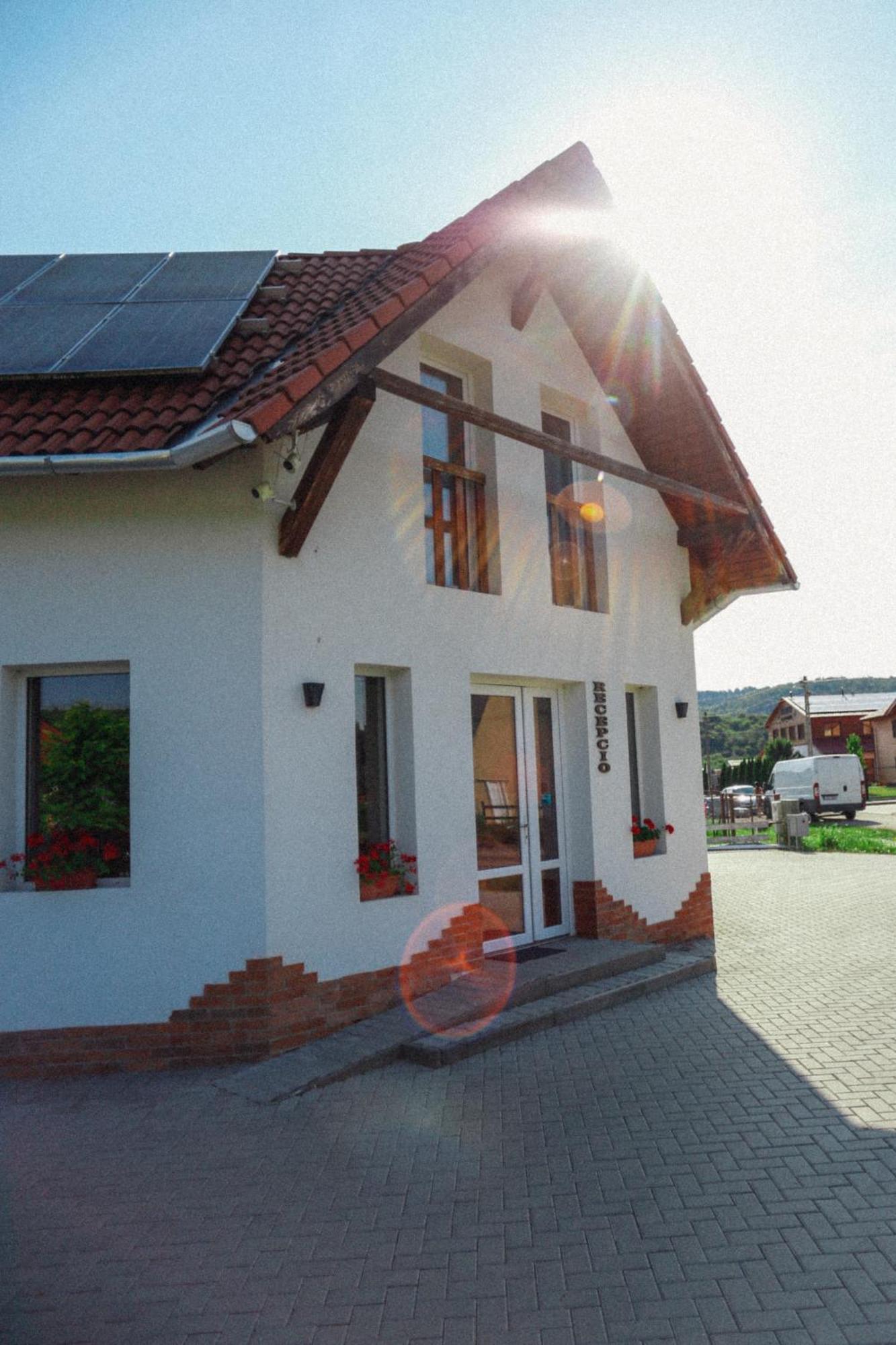 Megnyugtat-lak Apartmanház Demjén Exterior foto